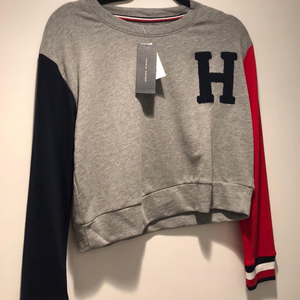 Tommy Hilfiger cropped crew neck sweatshirt
